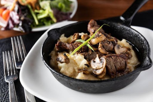 AF1QipMh9c9wD0w0uLtROHYLrPeWtGkA2D8ZGWbiVMIc 1