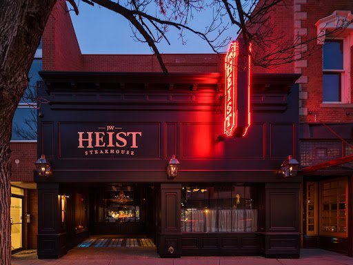 AF1QipMt2 e1BUvB9Ce1SRpLUPZtlHl7QVseIjXmcS Z 1