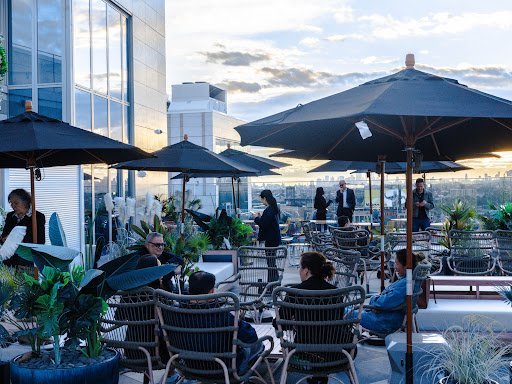 AF1QipNLHWHGyFruHzhQ2 V YU5XnEioJzVzQwBqYVkA 1