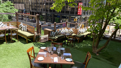 AF1QipNZHZ GJUprLLgV85tKrDrh4REooE2yzaBe7 7N 1