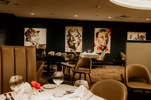 AF1QipOP4px9nb8Q012xZaZV9iT6g1rJbuODBilv6z U 1